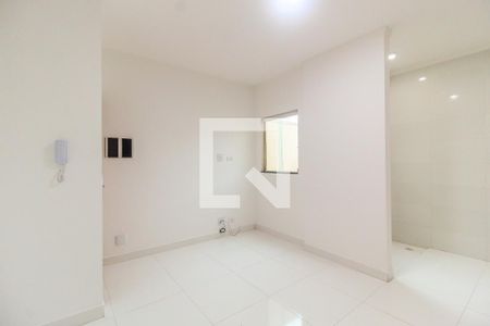 Sala/Cozinha de apartamento para alugar com 1 quarto, 30m² em Itaquera, São Paulo