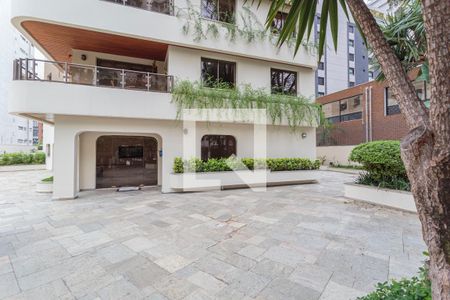 Apartamento à venda com 250m², 4 quartos e 3 vagas Apartamento à venda com 250m², 4 quartos e 3 vagasÁrea comum