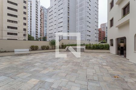 Apartamento à venda com 250m², 4 quartos e 3 vagas Apartamento à venda com 250m², 4 quartos e 3 vagasÁrea comum