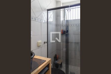 Banheiro de apartamento para alugar com 1 quarto, 48m² em Camaquã, Porto Alegre