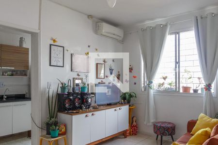 Sala de apartamento para alugar com 1 quarto, 48m² em Camaquã, Porto Alegre