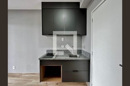 Cozinha de apartamento à venda com 1 quarto, 30m² em Chácara Santo Antônio (zona Sul), São Paulo