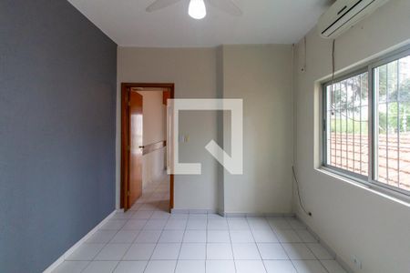 Sala 1 de casa para alugar com 4 quartos, 240m² em Alto da Lapa, São Paulo