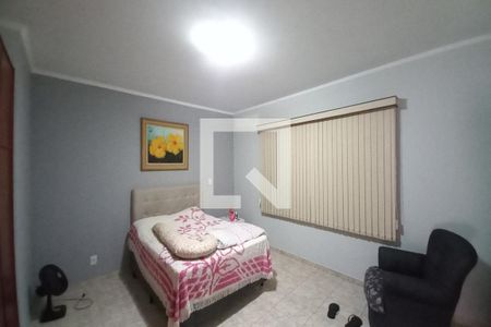 Casa à venda com 242m², 3 quartos e 10 vagas Casa à venda com 242m², 3 quartos e 10 vagasQuarto 3 - Suíte