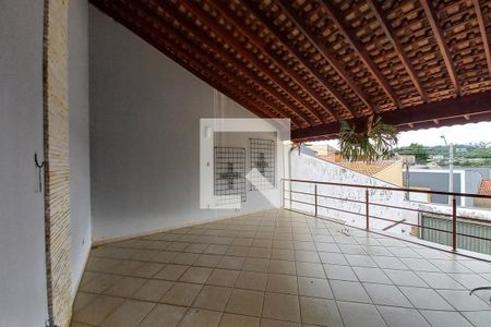 Casa à venda com 242m², 3 quartos e 10 vagas Casa à venda com 242m², 3 quartos e 10 vagasVaranda do Corredor