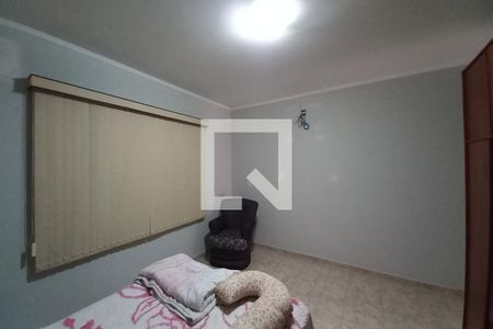 Casa à venda com 242m², 3 quartos e 10 vagas Casa à venda com 242m², 3 quartos e 10 vagasQuarto 3 - Suíte