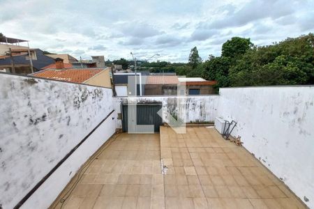 Casa à venda com 242m², 3 quartos e 10 vagas Casa à venda com 242m², 3 quartos e 10 vagasVista da varanda