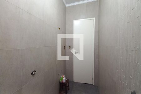 Casa à venda com 242m², 3 quartos e 10 vagas Casa à venda com 242m², 3 quartos e 10 vagasBanheiro da Suíte