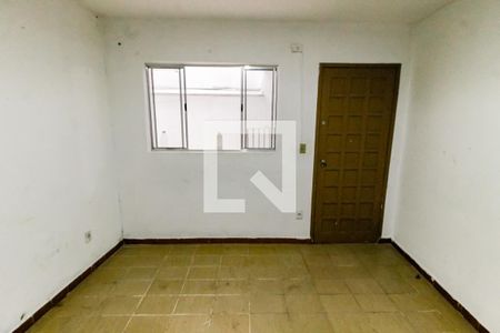 Sala de casa para alugar com 2 quartos, 50m² em Jardim Oliveiras, Taboão da Serra