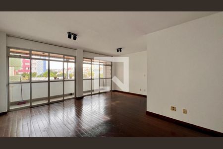 sala  de apartamento à venda com 4 quartos, 130m² em Cachoeirinha, Belo Horizonte