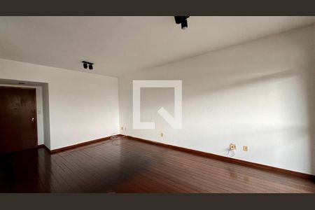 sala  de apartamento à venda com 4 quartos, 130m² em Cachoeirinha, Belo Horizonte