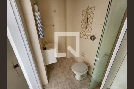 Banheiro de apartamento à venda com 1 quarto, 46m² em Glória, Rio de Janeiro