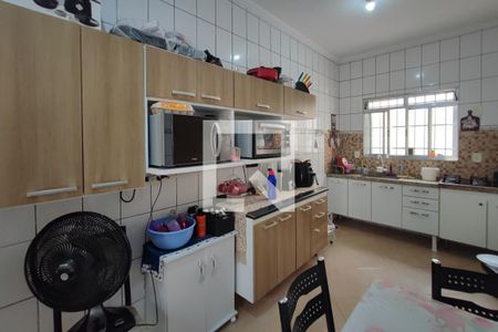 Casa à venda com 190m², 3 quartos e 5 vagas Casa à venda com 190m², 3 quartos e 5 vagasCozinha