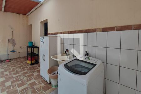 Casa à venda com 190m², 3 quartos e 5 vagas Casa à venda com 190m², 3 quartos e 5 vagasÁrea de Serviço
