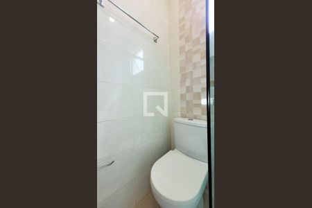 Casa à venda com 220m², 3 quartos e 4 vagas Casa à venda com 220m², 3 quartos e 4 vagasBanheiro da Suíte