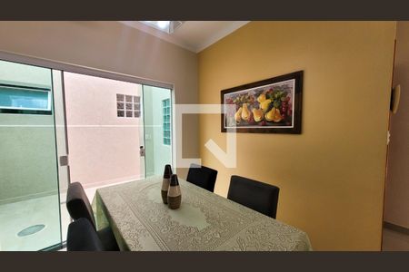 Casa à venda com 220m², 3 quartos e 4 vagas Casa à venda com 220m², 3 quartos e 4 vagasCozinha