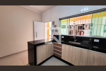 Casa à venda com 220m², 3 quartos e 4 vagas Casa à venda com 220m², 3 quartos e 4 vagasCozinha