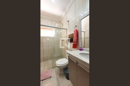 Casa à venda com 220m², 3 quartos e 4 vagas Casa à venda com 220m², 3 quartos e 4 vagasBanheiro