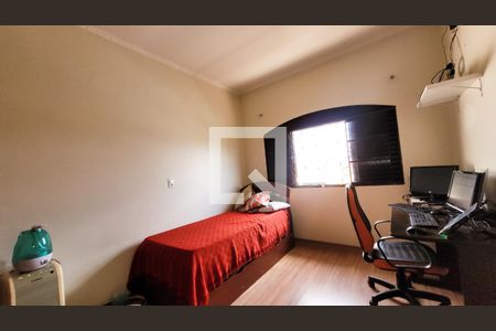 Casa à venda com 220m², 3 quartos e 4 vagas Casa à venda com 220m², 3 quartos e 4 vagasQuarto