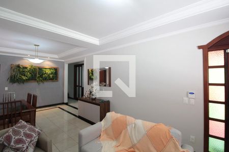 Sala de casa à venda com 4 quartos, 260m² em Floramar, Belo Horizonte