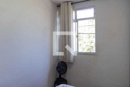 Quarto de apartamento à venda com 2 quartos, 50m² em Camargos, Belo Horizonte