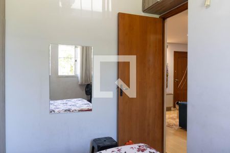 Quarto de apartamento à venda com 2 quartos, 50m² em Camargos, Belo Horizonte