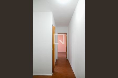 Corredor de apartamento para alugar com 2 quartos, 58m² em Jardim Patente Novo, São Paulo