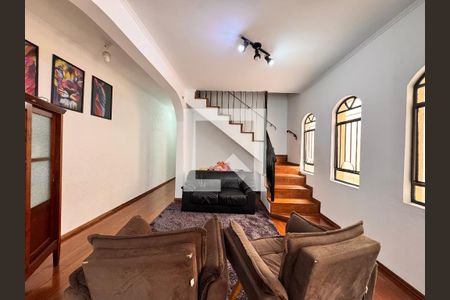 Sala de casa à venda com 4 quartos, 219m² em Jardim Stella, Santo André