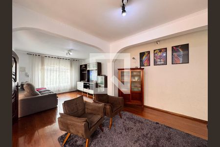 Sala de casa à venda com 4 quartos, 219m² em Jardim Stella, Santo André