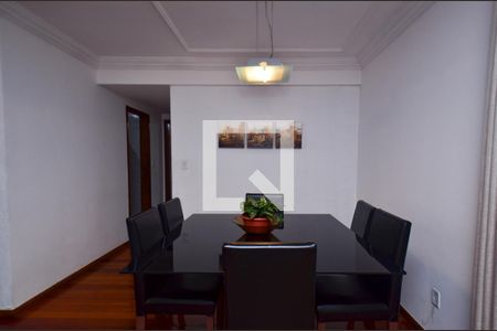 Sala de apartamento à venda com 4 quartos, 130m² em Cachoeirinha, Belo Horizonte