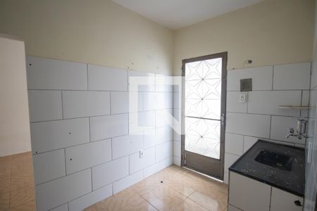 Cozinha de casa para alugar com 1 quarto, 45m² em Colubandê, São Gonçalo