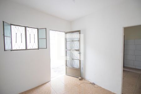 Sala de casa para alugar com 1 quarto, 45m² em Colubandê, São Gonçalo