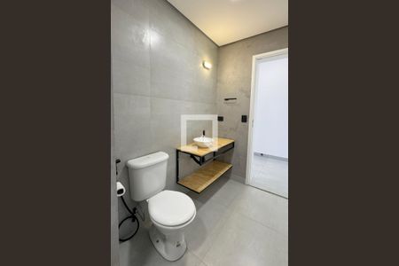 Banheiro de kitnet/studio para alugar com 1 quarto, 65m² em Ana Cristina Ii, Barueri