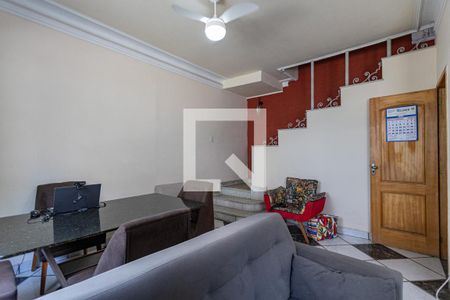 Sala de casa à venda com 5 quartos, 200m² em Tijuca, Rio de Janeiro