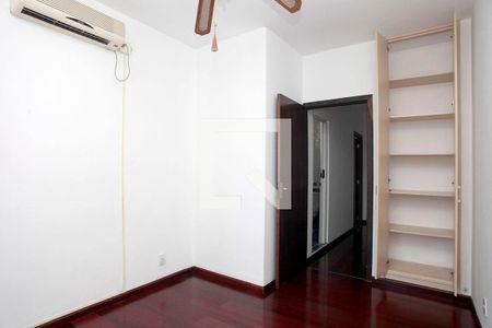 Quarto 1 de casa para alugar com 3 quartos, 90m² em São Geraldo, Porto Alegre