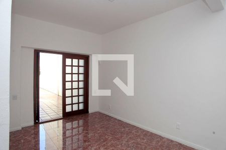 Sala de casa para alugar com 3 quartos, 90m² em São Geraldo, Porto Alegre