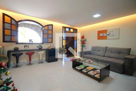 Sala de casa à venda com 3 quartos, 370m² em Nova Vista, Belo Horizonte