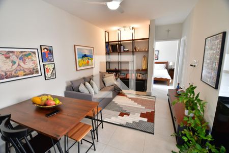 Apartamento à venda com 42m², 1 quarto e 1 vagaSala