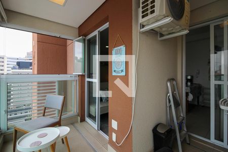 Varanda de kitnet/studio à venda com 1 quarto, 35m² em Pinheiros, São Paulo