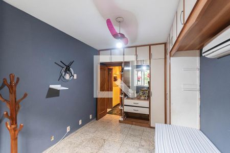 Quarto 1 de casa para alugar com 2 quartos, 150m² em Grajaú, Rio de Janeiro