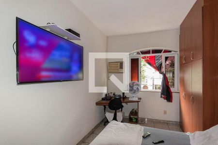 Quarto 2 de casa para alugar com 2 quartos, 150m² em Grajaú, Rio de Janeiro