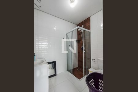 Banheiro de kitnet/studio para alugar com 1 quarto, 35m² em Canto, Florianópolis