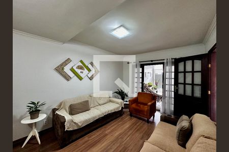 Sala de casa à venda com 3 quartos, 173m² em Vila Elvira, São Paulo