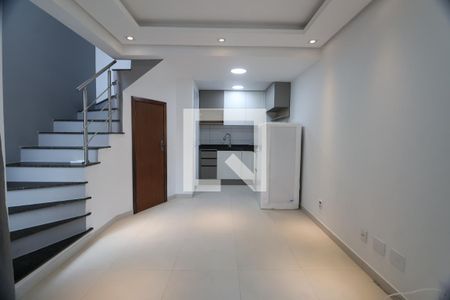 Sala de casa de condomínio à venda com 2 quartos, 83m² em Centro, Canoas