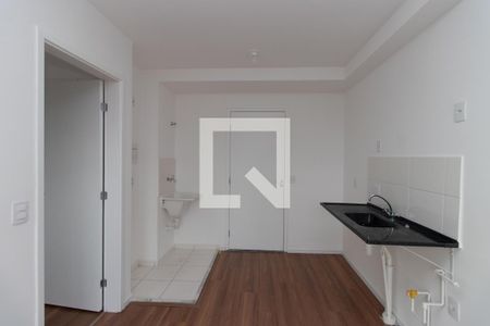 Sala/Cozinha de apartamento para alugar com 1 quarto, 29m² em Parque Vitoria, São Paulo