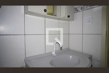 Banheiro de apartamento à venda com 1 quarto, 44m² em Cristo Redentor, Porto Alegre