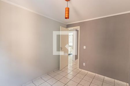 Quarto 1 de apartamento para alugar com 2 quartos, 52m² em Conjunto Residencial José Bonifácio, São Paulo