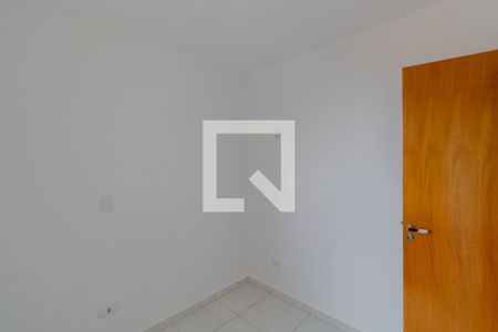 Quarto 2 de apartamento para alugar com 2 quartos, 38m² em Vila Marieta, São Paulo