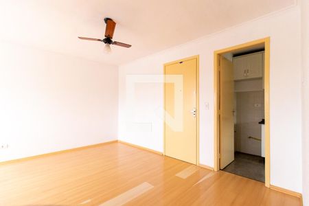 Sala de apartamento para alugar com 3 quartos, 58m² em Campo Comprido, Curitiba