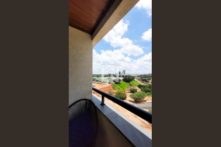 Varanda da Sala de apartamento à venda com 4 quartos, 140m² em Vila Brandina, Campinas